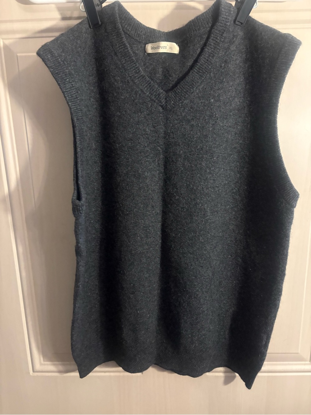 WoolOvers Women’s Charcoal V-Neck Sleeveless Sweater Vest XL Casual OldMoney